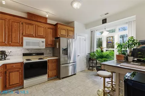 Kitchen - 156 River Walk Ct, Hampton, VA 23669 photo 1 of 2