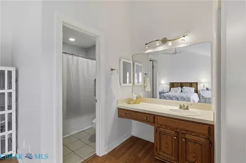 Bath - 156 River Walk Ct, Hampton, VA 23669 photo 1 of 4