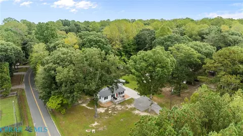 View/Area - 6245 Glenns Rd, Gloucester, VA 23061 photo 1 of 4