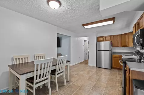 Dining - 6245 Glenns Rd, Gloucester, VA 23061 photo 1 of 2