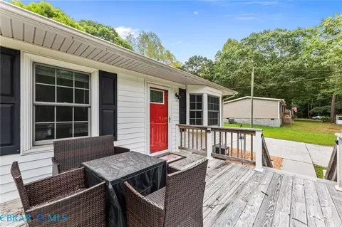 Exterior - 6245 Glenns Rd, Gloucester, VA 23061 photo 4 of 8