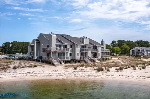 161 Beach Cove Dr, White Stone, VA 22578