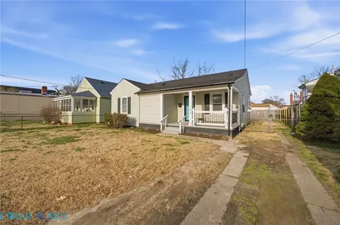 142 Clifton St, Hampton, VA 23661