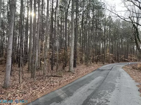 tbd Queens Point Rd, Locust Hill, VA 23092