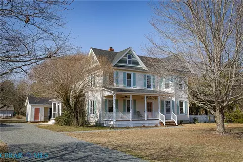 296 Beach Rd, White Stone, VA 22578