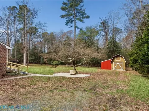 Exterior - 7276 Woody Rd, Gloucester, VA 23061 photo 5 of 9