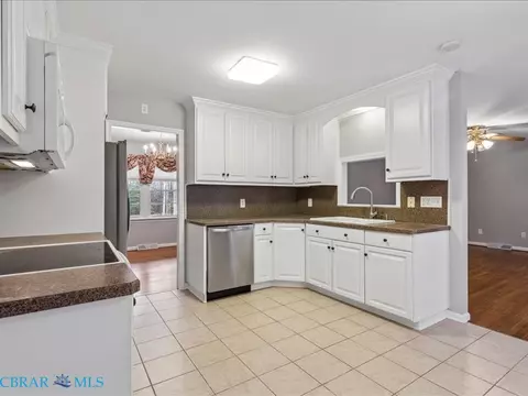 Kitchen - 7276 Woody Rd, Gloucester, VA 23061 photo 2 of 5