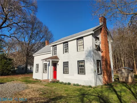 72 Dove Haven Ln, Deltaville, VA 23043