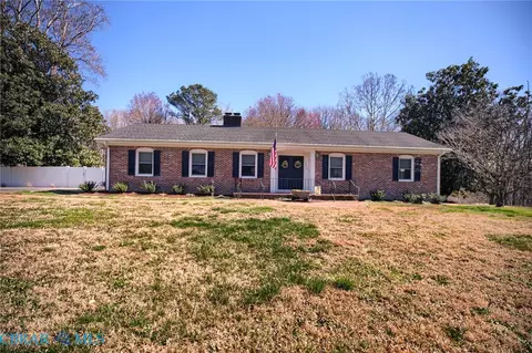 7717 Belroi Rd, Gloucester, VA 23061 photo 2