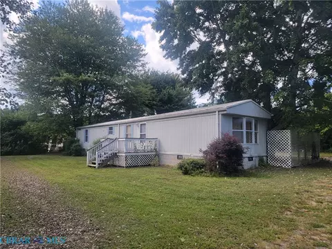 367 Barricks Mill Rd, Topping, VA 23169