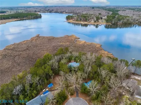 12410 Elizabeth Curtis Ln, Gloucester, VA 23061