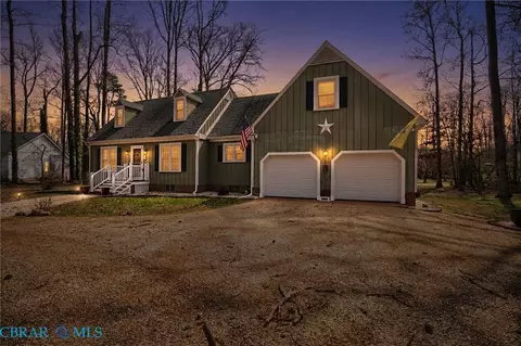 Exterior - 54 Pine Cir, Irvington, VA 22480 photo 4 of 4