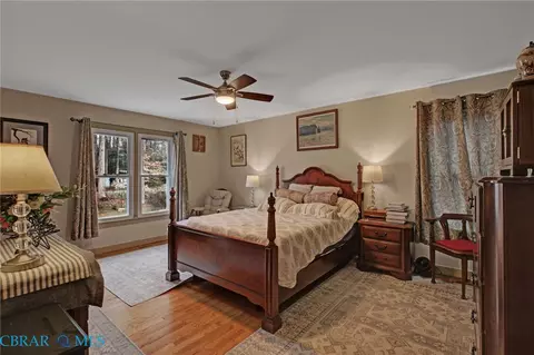Bedroom - 54 Pine Cir, Irvington, VA 22480 photo 1 of 3