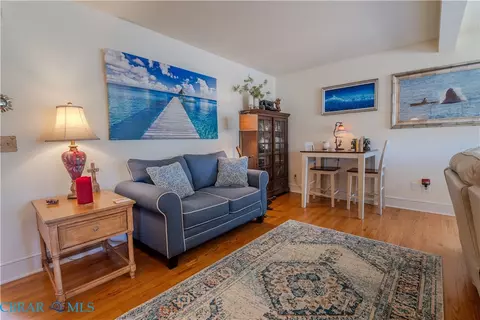 Living - 749 Blue Barn Rd, Wake, VA 23176 photo 3 of 4