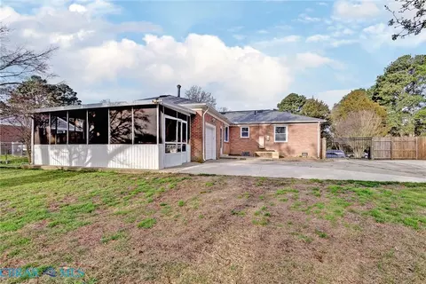 Exterior - 3 Hillcrest Cir, Hampton, VA 23666 photo 13 of 13