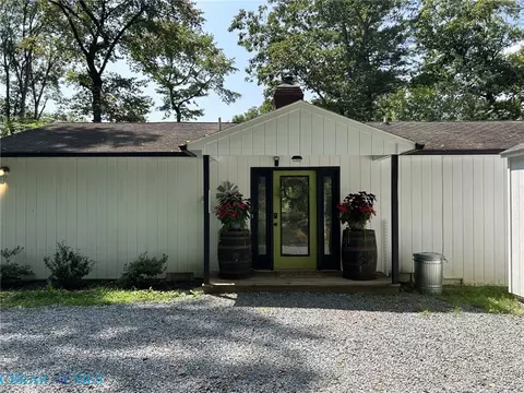 136 Wolftown Hood Rd, Hood, VA 22723