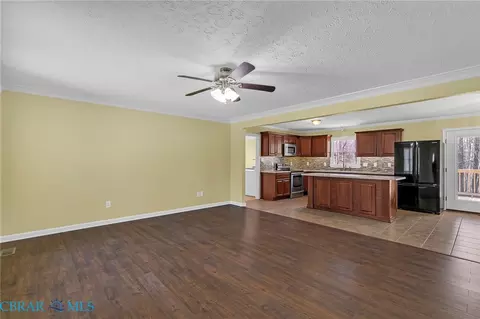 Living - 8174 Brook Ct, Gloucester, VA 23061 photo 1 of 4