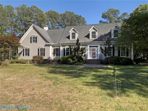 229 Skipjack Ln, Cobbs Creek, VA 23035