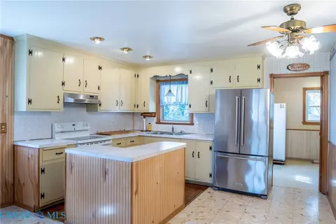 Kitchen - 55 Calhoun St, Hampton, VA 23669 photo 1 of 2