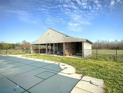 Exterior - 3557 Enos Rd, Gloucester, VA 23061 photo 3 of 10