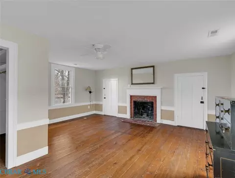 Living - 3557 Enos Rd, Gloucester, VA 23061 photo 6 of 6