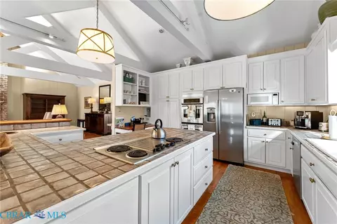 Kitchen - 593 Glebe Rd, Irvington, VA 22480 photo 4 of 7