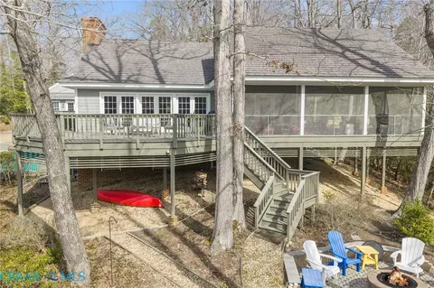 Exterior - 593 Glebe Rd, Irvington, VA 22480 photo 2 of 7