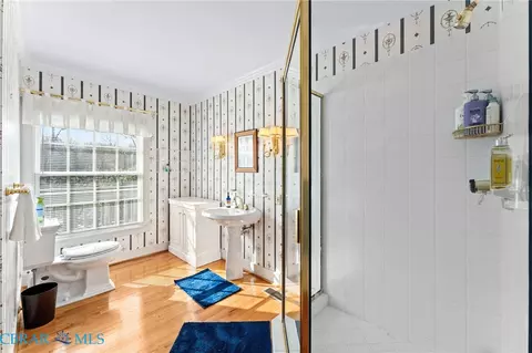 Bath - 593 Glebe Rd, Irvington, VA 22480 photo 6 of 6