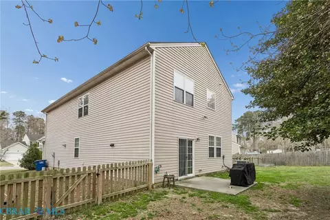 Exterior - 7294 Jeanne Dr, Gloucester, VA 23061 photo 5 of 8