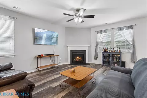 Living - 7294 Jeanne Dr, Gloucester, VA 23061 photo 3 of 3