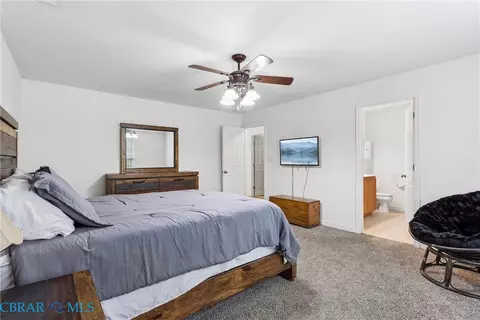 Bedroom - 7294 Jeanne Dr, Gloucester, VA 23061 photo 2 of 7