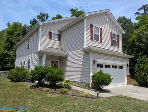 Exterior - 7294 Jeanne Dr, Gloucester, VA 23061 photo 3 of 8