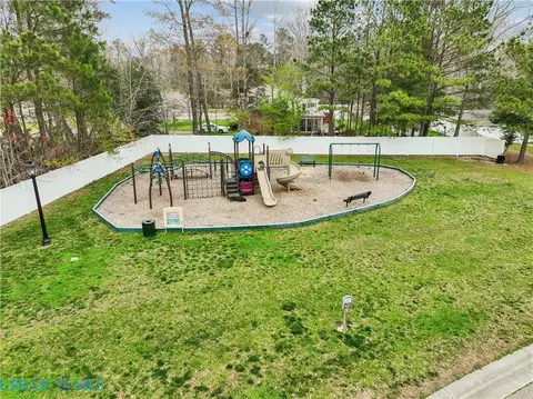 View/Area - 7294 Jeanne Dr, Gloucester, VA 23061 photo 3 of 3