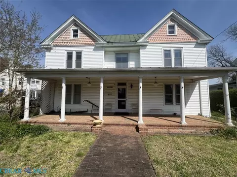 171 Virginia St, Urbanna, VA 23175