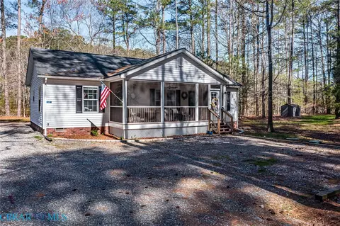 551 Presley Creek Dr, Heathsville, VA 22473