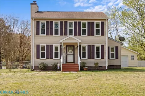 6676 Magnolia Dr, Gloucester, VA 23061