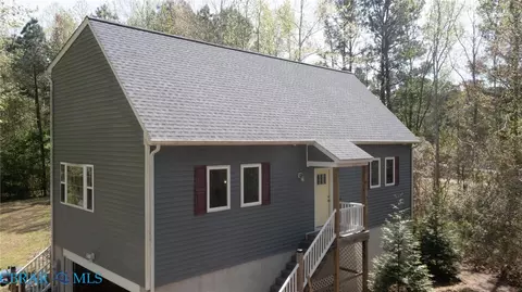 2689 Severn Wharf Rd, Hayes, VA 23072