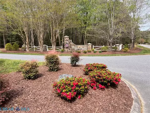 0 E West Pkwy, Gloucester, VA 23061