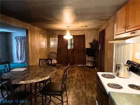 449 Gaskins Rd, Weems, VA 22576