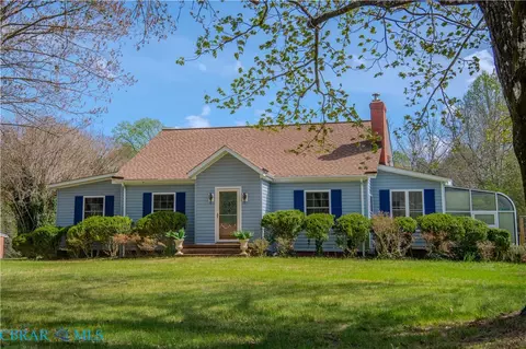2667 White Chapel Rd, Lancaster, VA 22503