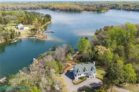 249 Spring Hill Rd, Lancaster, VA 22503