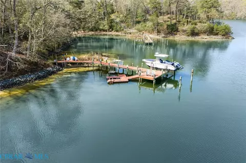 View/Area - 249 Spring Hill Rd, Lancaster, VA 22503 photo 3 of 5