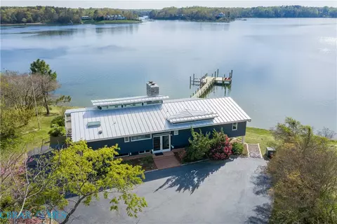 214 Ferry Point Rd, Burgess, VA 22432