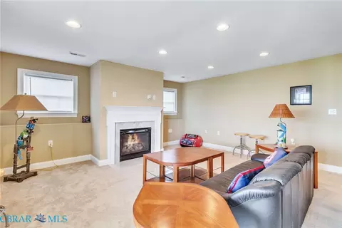 Living - 564 Riverside Dr, Lancaster, VA 22503 photo 4 of 5