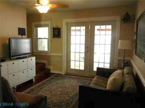 Living - 3851 Old Concord Rd, Gloucester, VA 23061 photo 1 of 1