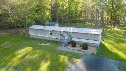 5856 My Way Ln, Gloucester, VA 23061