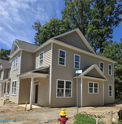 201 Patriots Village Ct, West Point, VA 23181