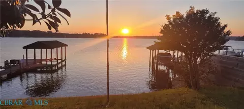 182 Shore Dr, Hartfield, VA 23071