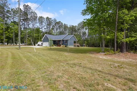 Exterior - 11511 Deep Point Ln, Gloucester, VA 23061 photo 10 of 13