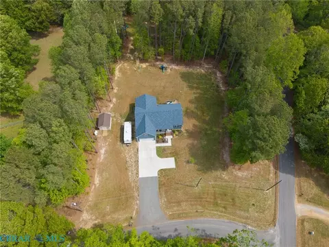 View/Area - 11511 Deep Point Ln, Gloucester, VA 23061 photo 3 of 9